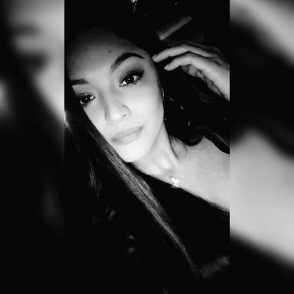 Meet your Posher, Jess - Picture 1 of 1